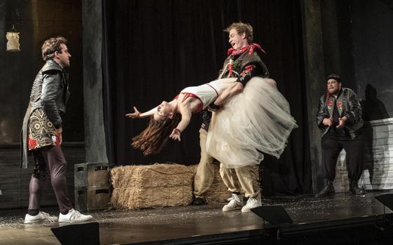 Zimní pohádka - William Shakespeare, Litomyšl 7|7|2026, zdroj: © AGENTURA SCHOK, foto: Viktor Kronbauer, Jakub Hemala a Markéta Navrátilová